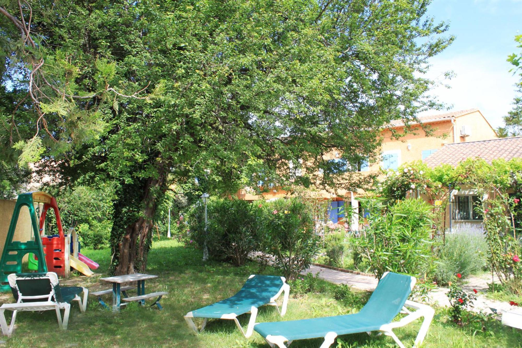 Appart'Hotel Festival Sud Suites - Avignon TGV Extérieur photo