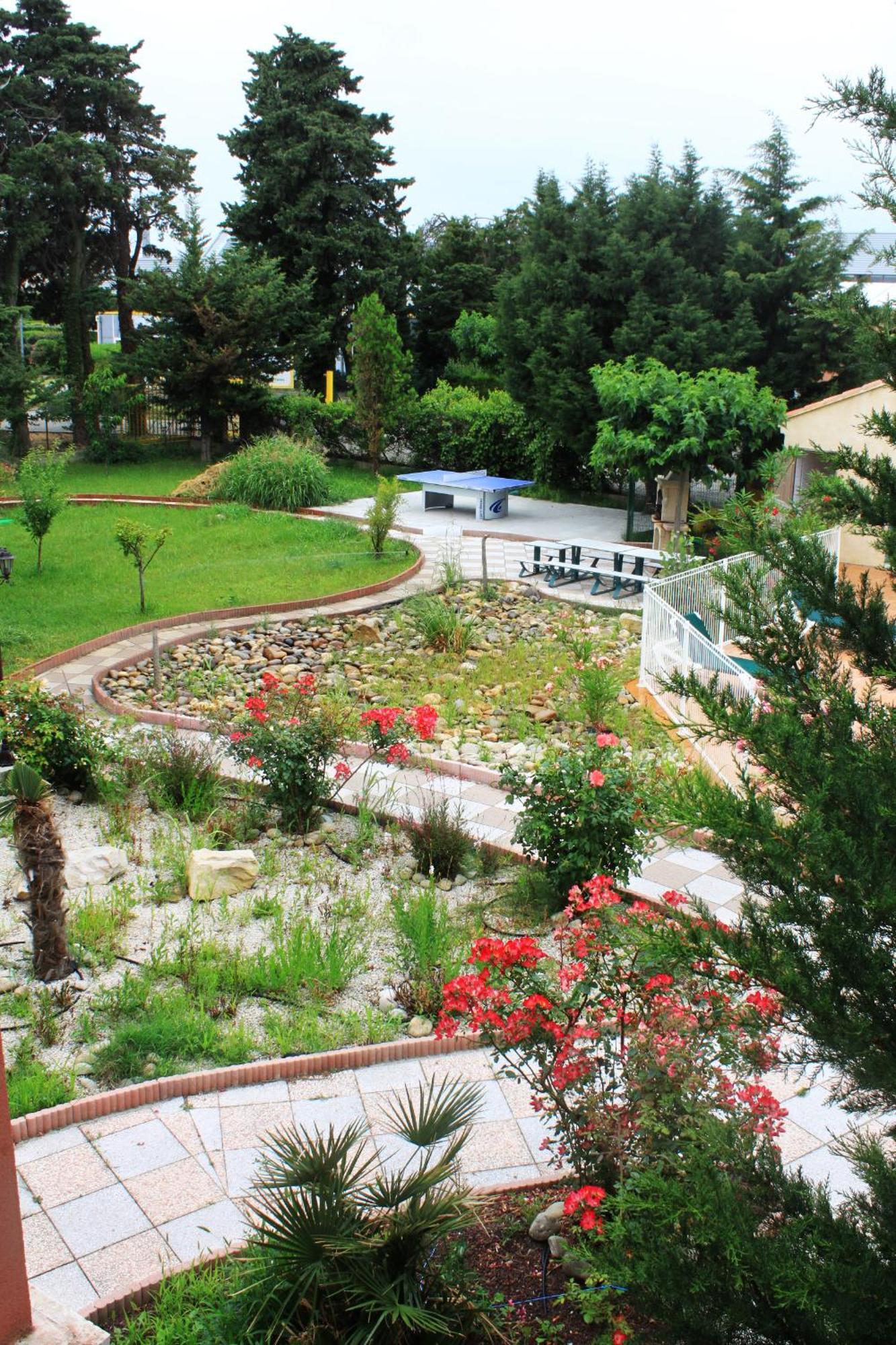 Appart'Hotel Festival Sud Suites - Avignon TGV Extérieur photo